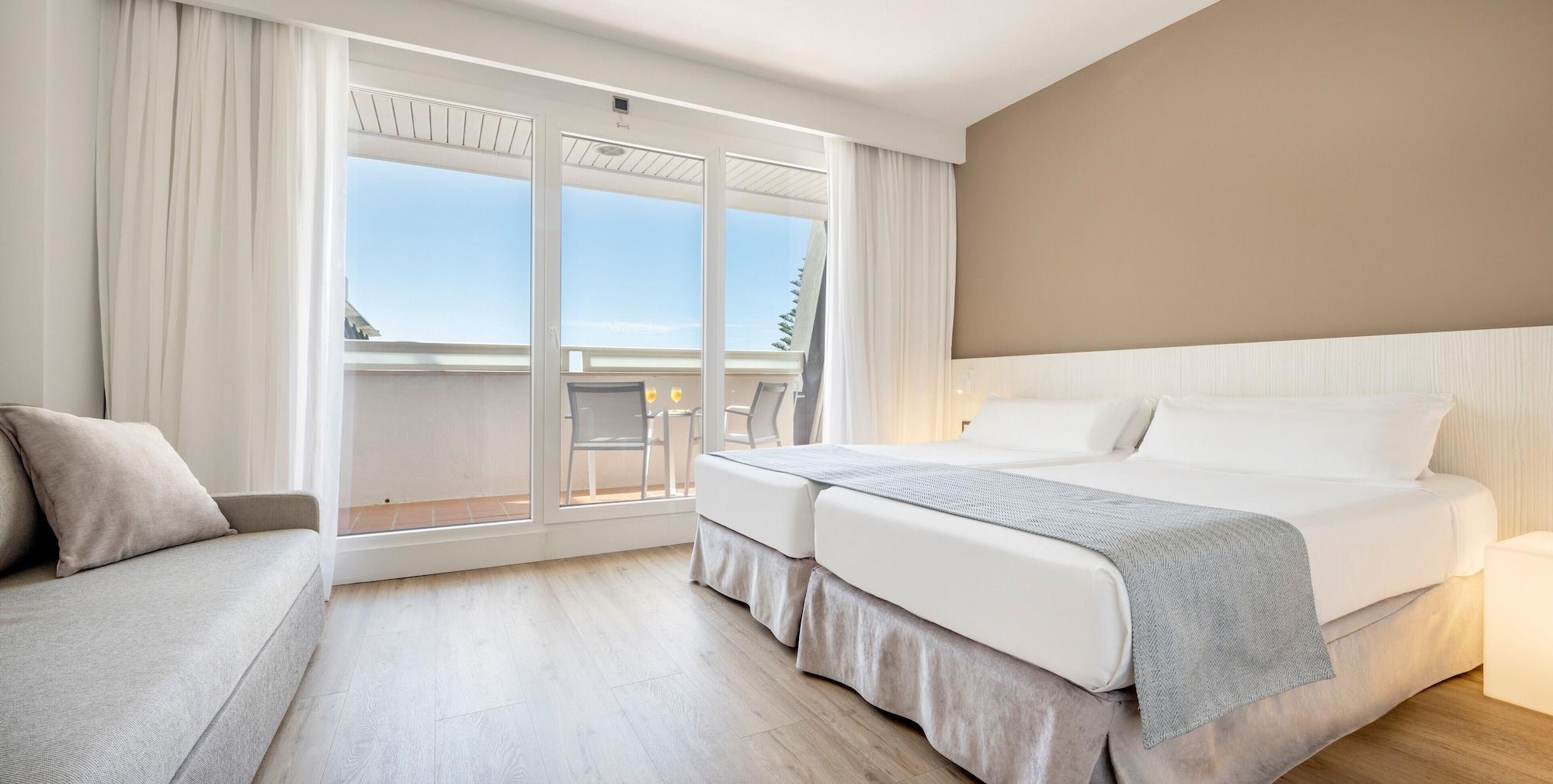 Ilunion Hotel
