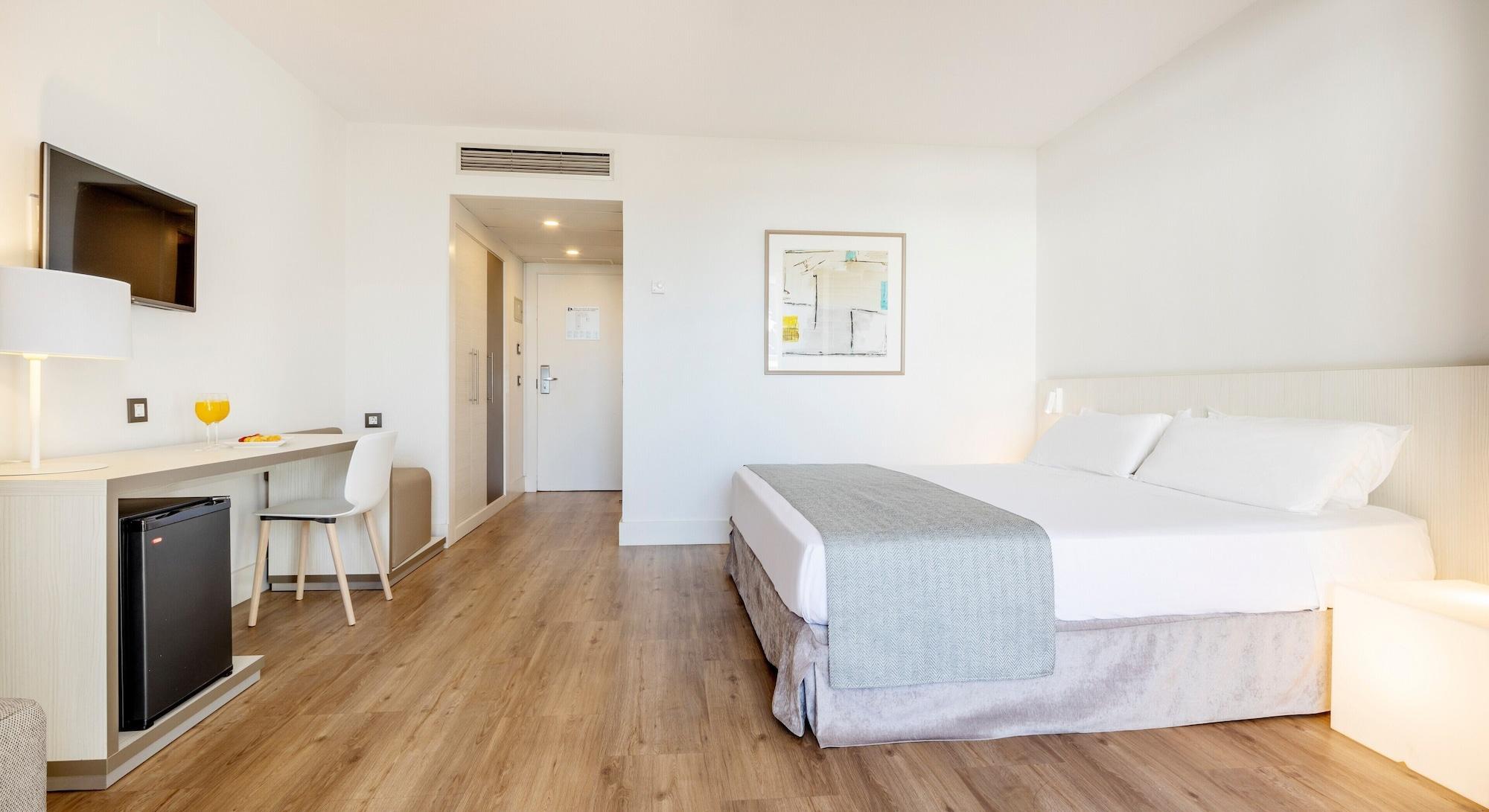 Ilunion Hotel